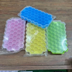 Honey Cube Honeycomb Tray 37 Silicone Cubes Ice Cube Making Mold with Lids
