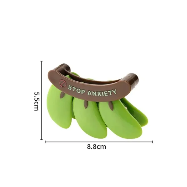 Size diagram of the banana clip: 8.8 cm wide, 5.5 cm high